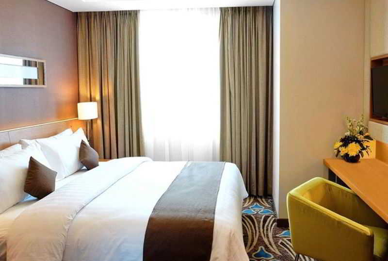 Aston Solo Hotel Exterior photo