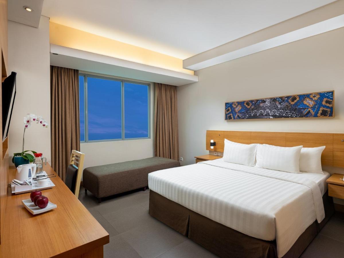 Aston Solo Hotel Exterior photo