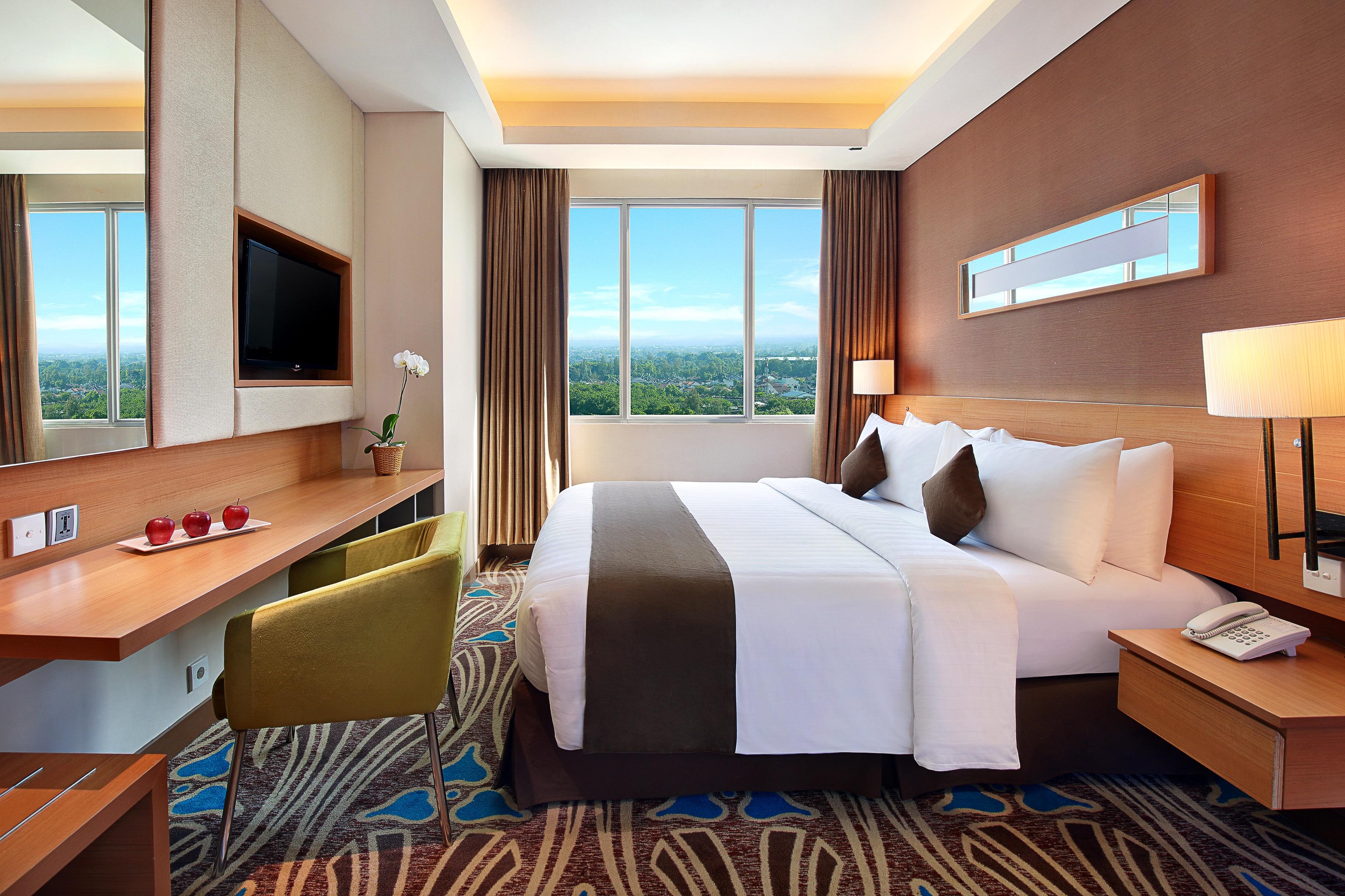 Aston Solo Hotel Exterior photo