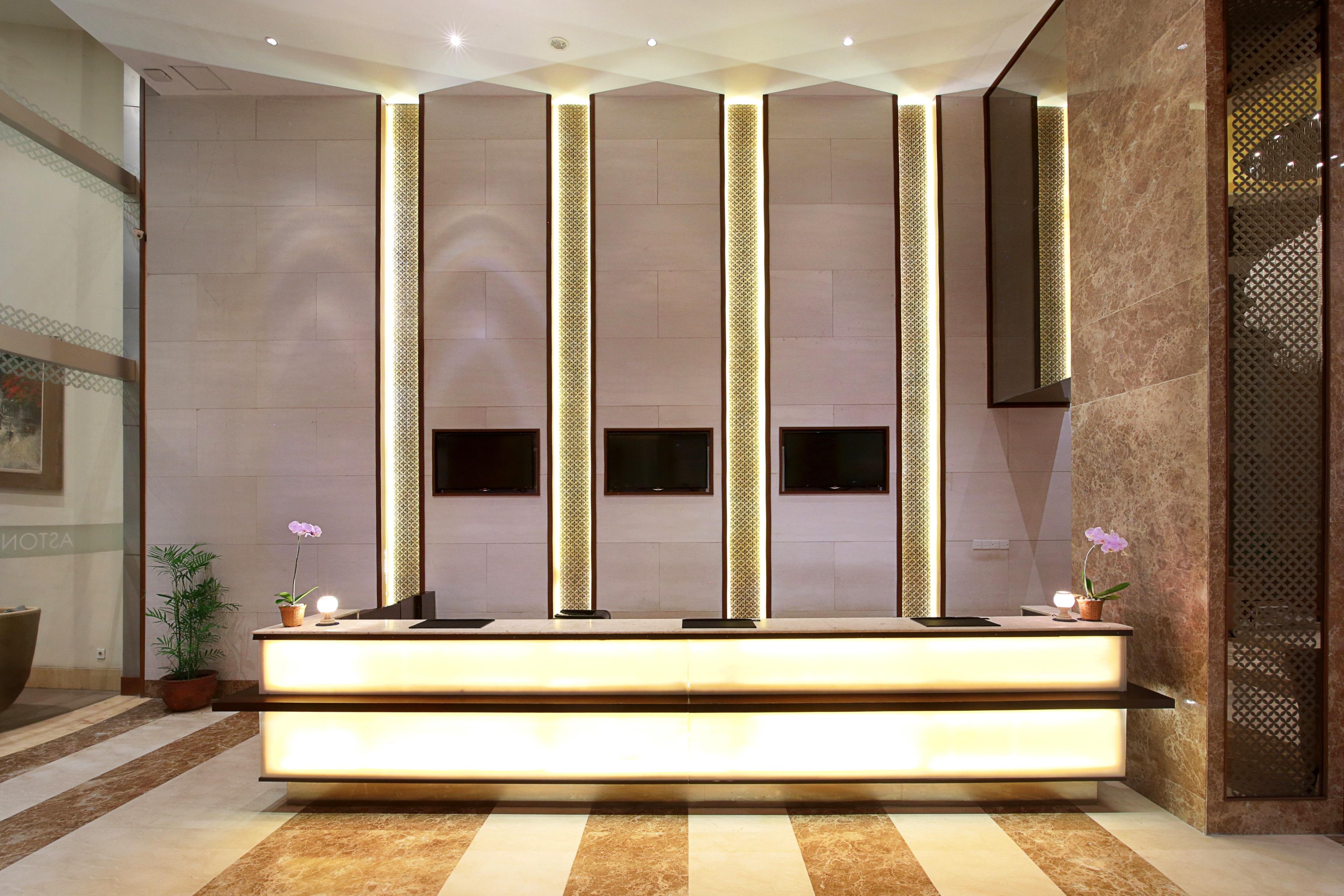 Aston Solo Hotel Exterior photo
