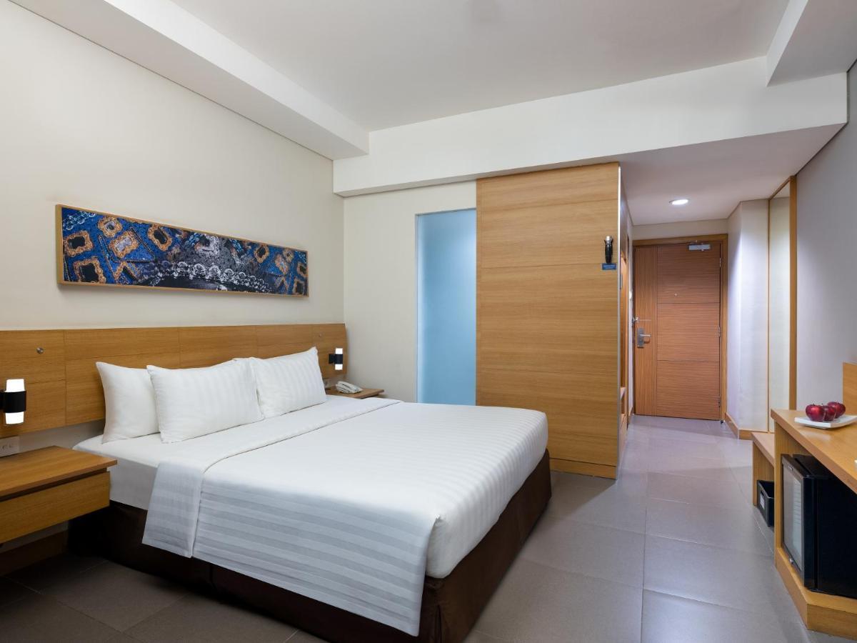 Aston Solo Hotel Exterior photo