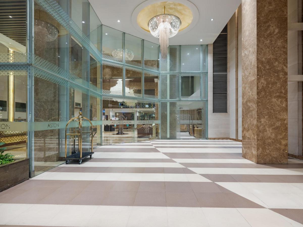 Aston Solo Hotel Exterior photo